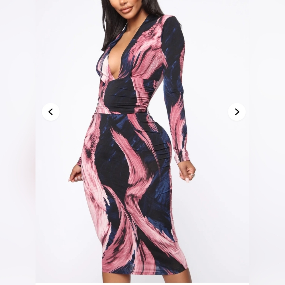 NWT Deep V-Neck Pink & Blue Abstract Colored Midi Dress